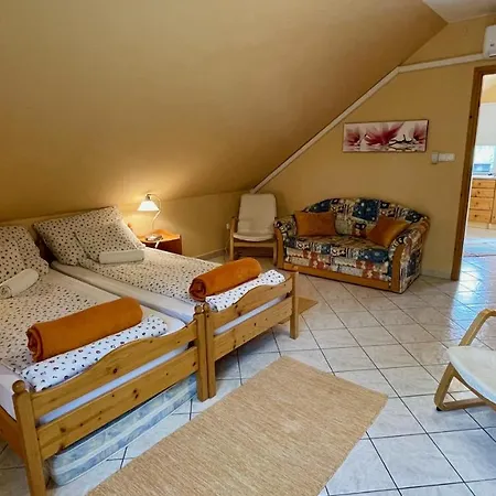 Napospatak Apartmanhaz * Orfu